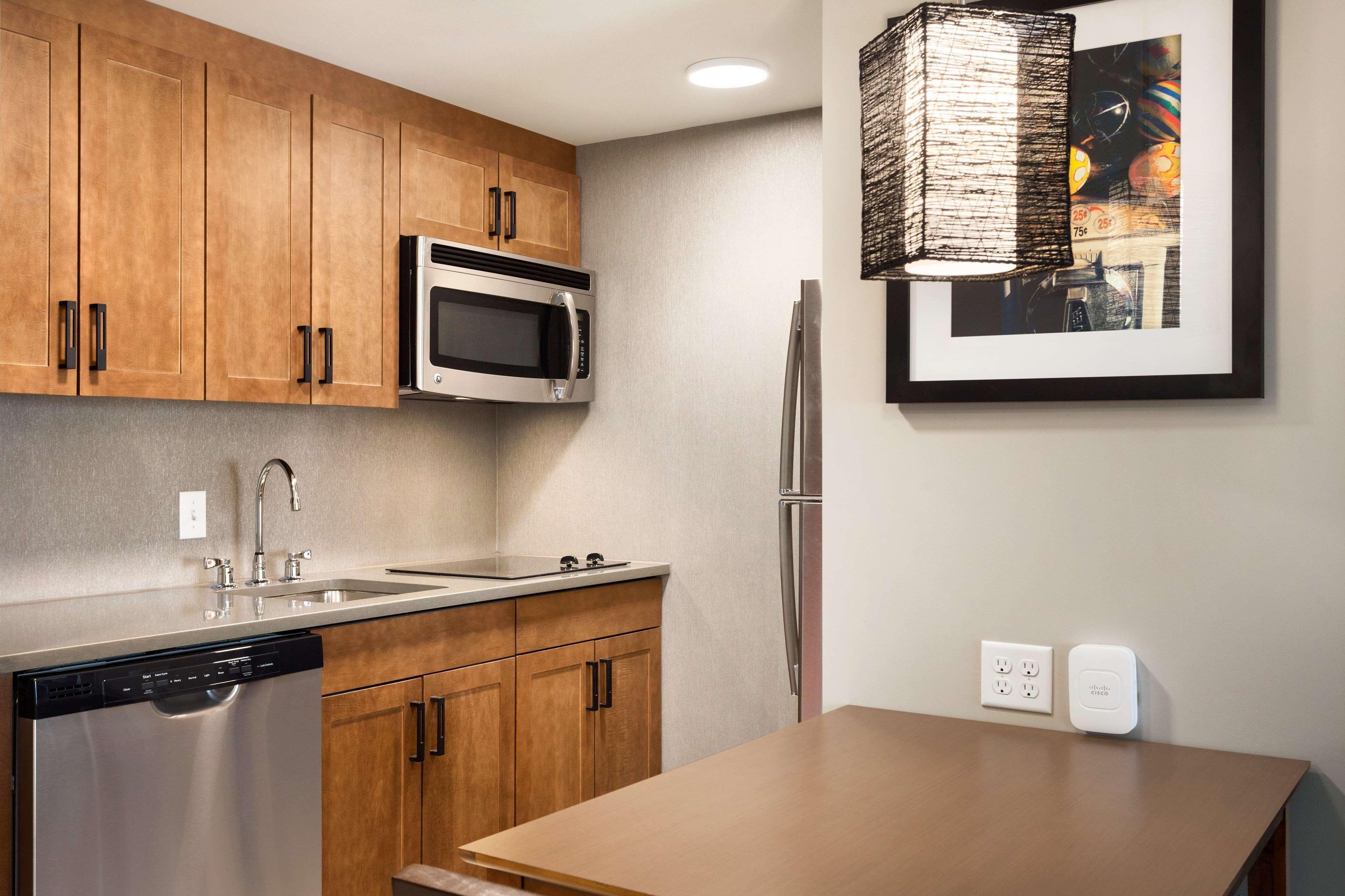 Homewood By Hilton Syracuse - Carrier Circle Hotel 3*