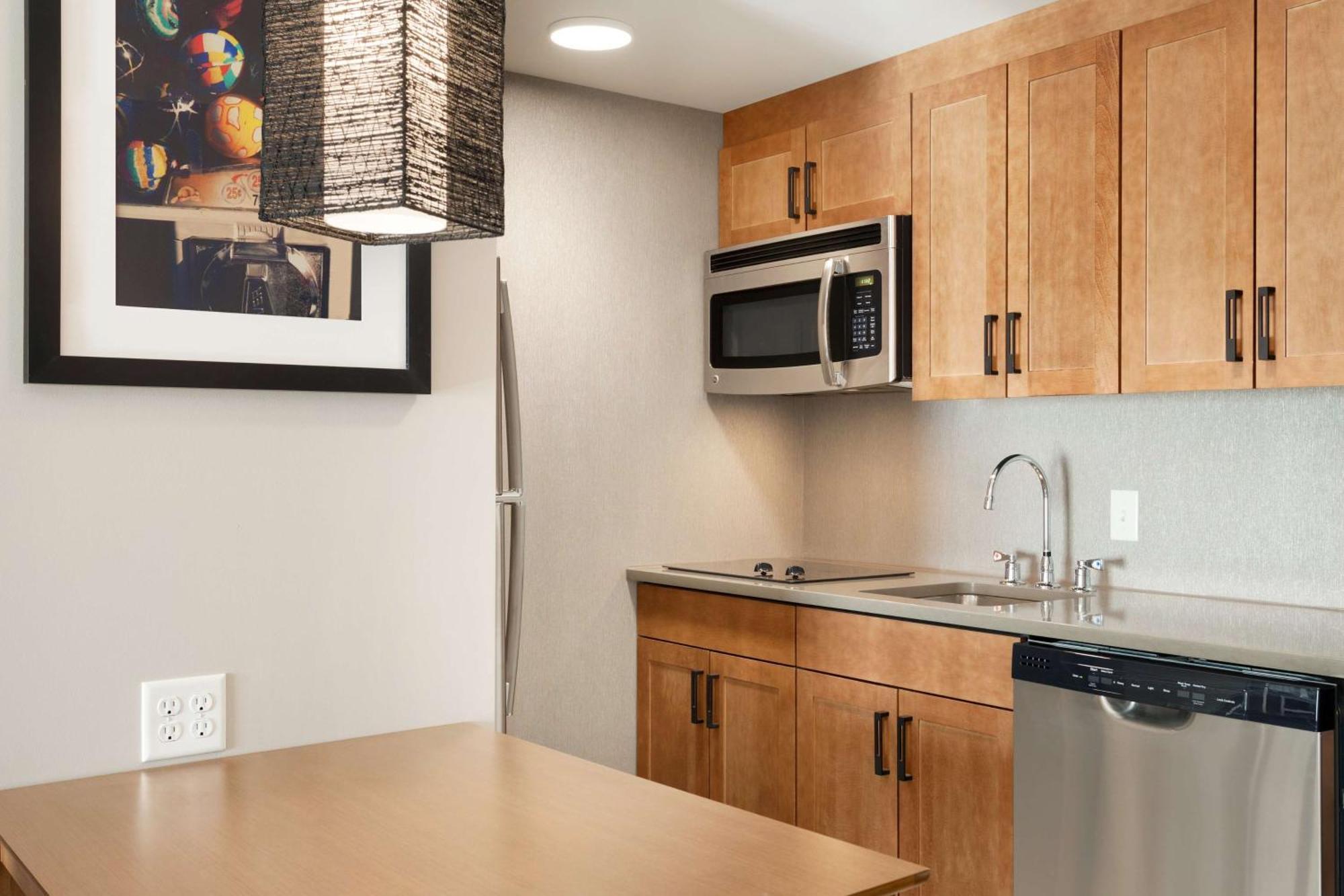 Hotel Homewood By Hilton Syracuse - Carrier Circle 3*